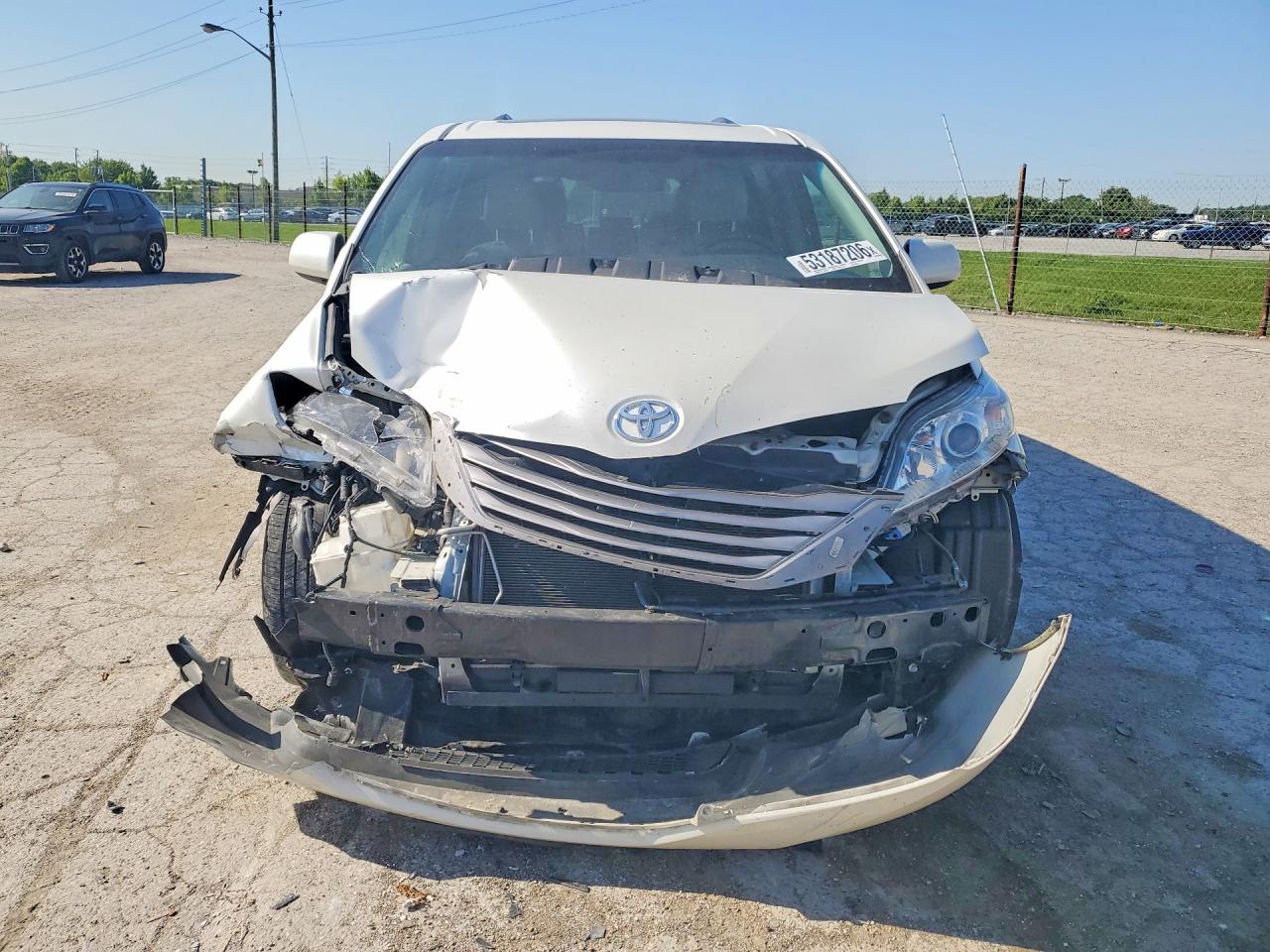 2015 TOYOTA SIENNA XLE 8-PASSENGER photo 9