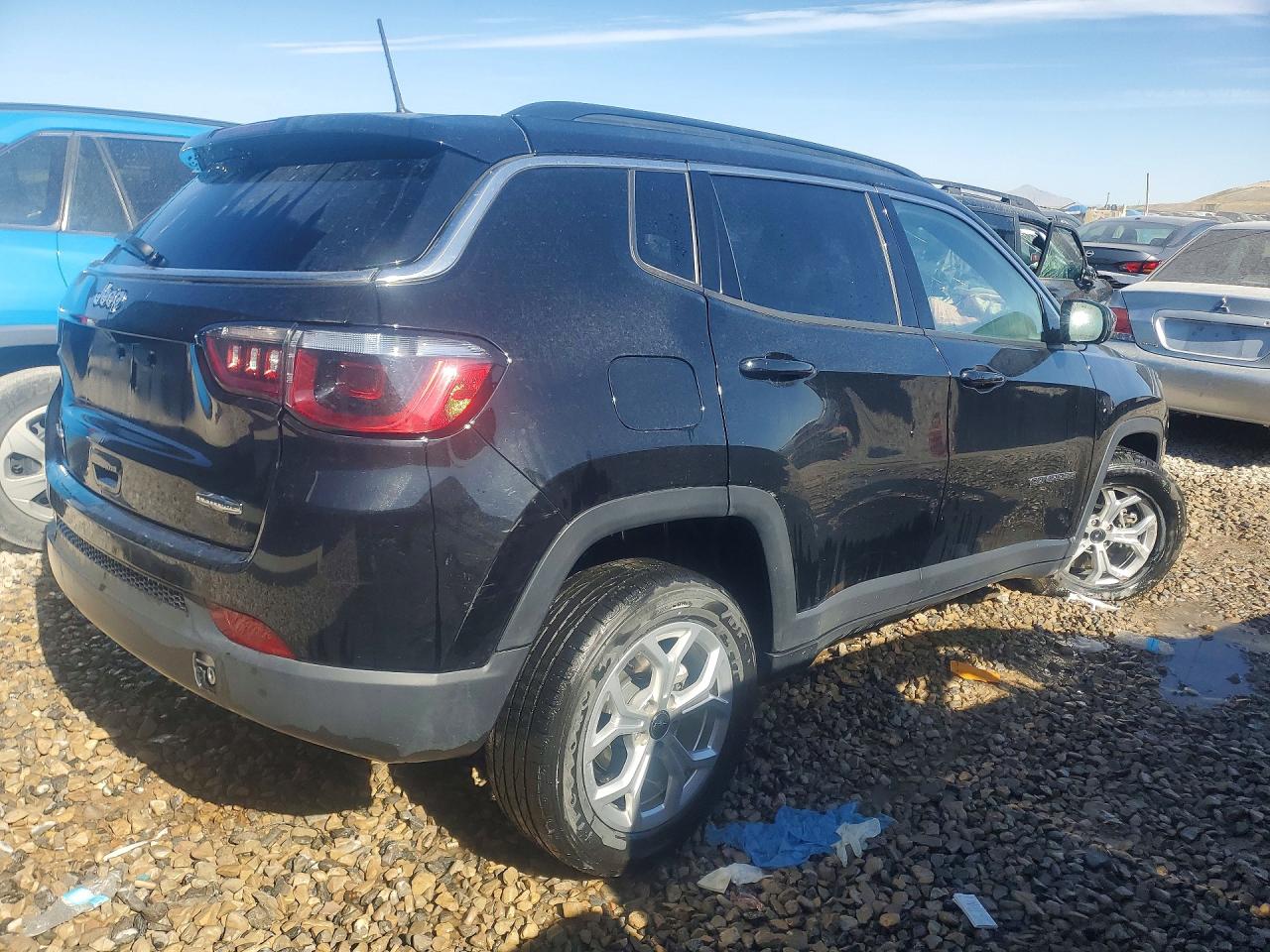 2025 JEEP COMPASS LATITUDE photo 3