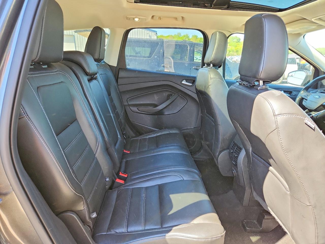 2018 FORD ESCAPE SEL photo 31