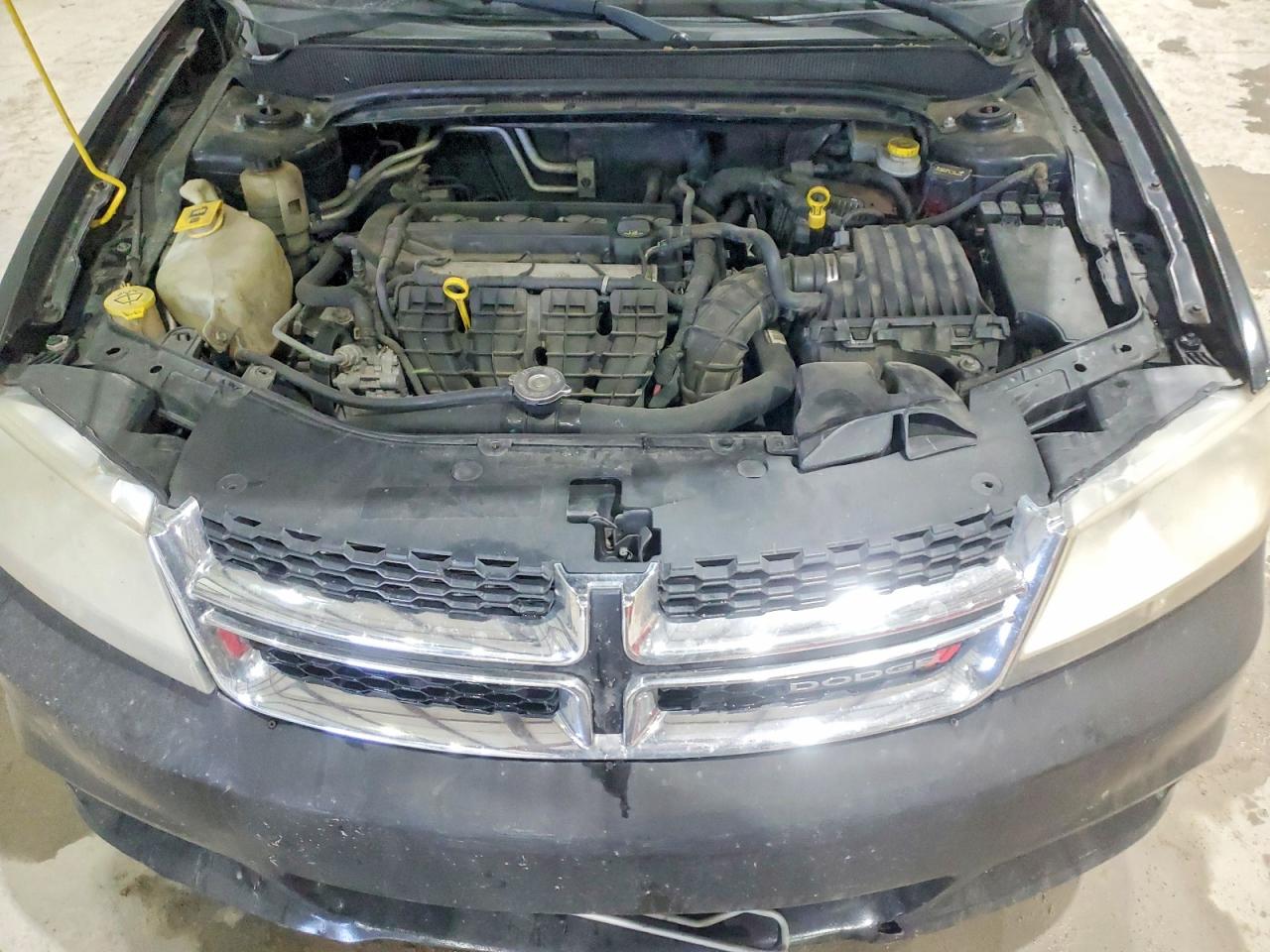 2013 DODGE AVENGER SE photo 31