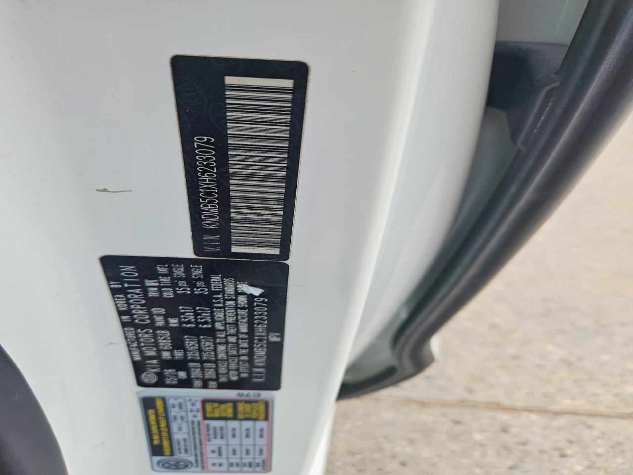2017 KIA SEDONA LX photo 37