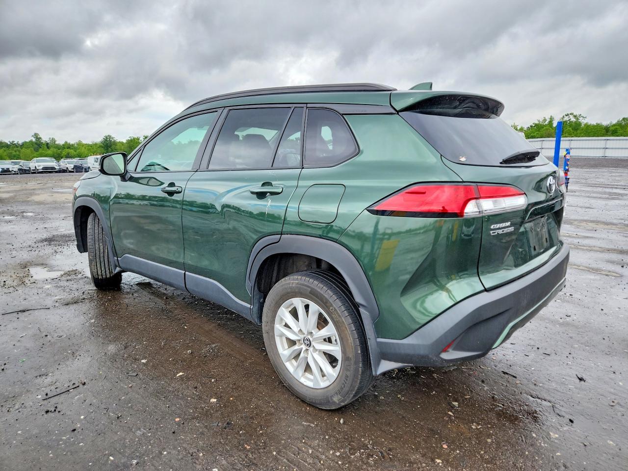 2023 TOYOTA COROLLA CROSS LE photo 4