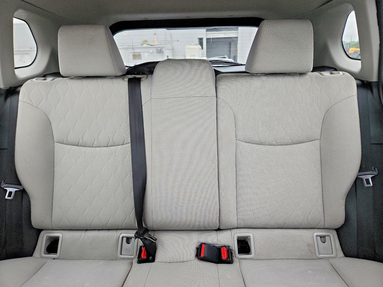2023 TOYOTA COROLLA CROSS LE photo 28