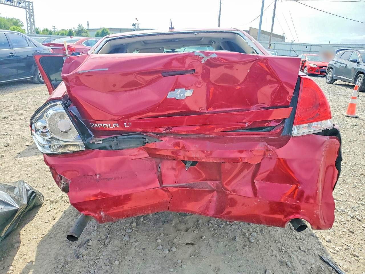 2013 CHEVROLET IMPALA LT photo 11