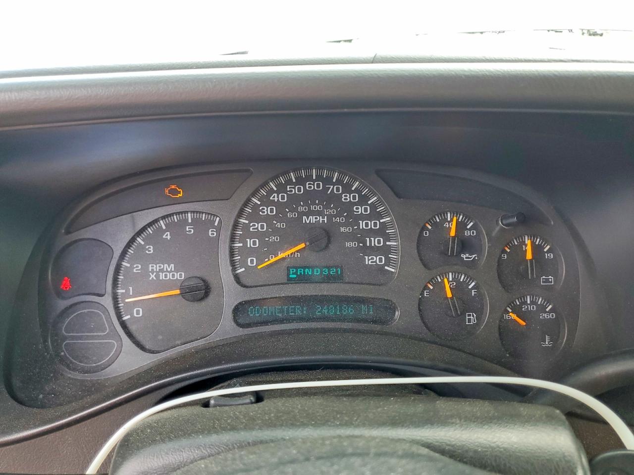 2004 GMC YUKON XL photo 17