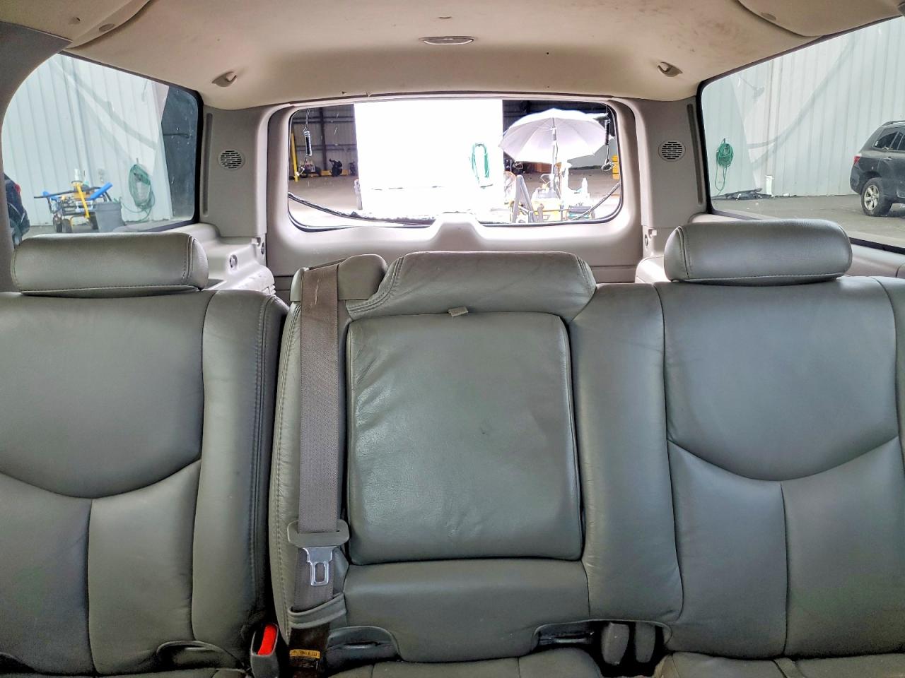 2004 GMC YUKON XL photo 19