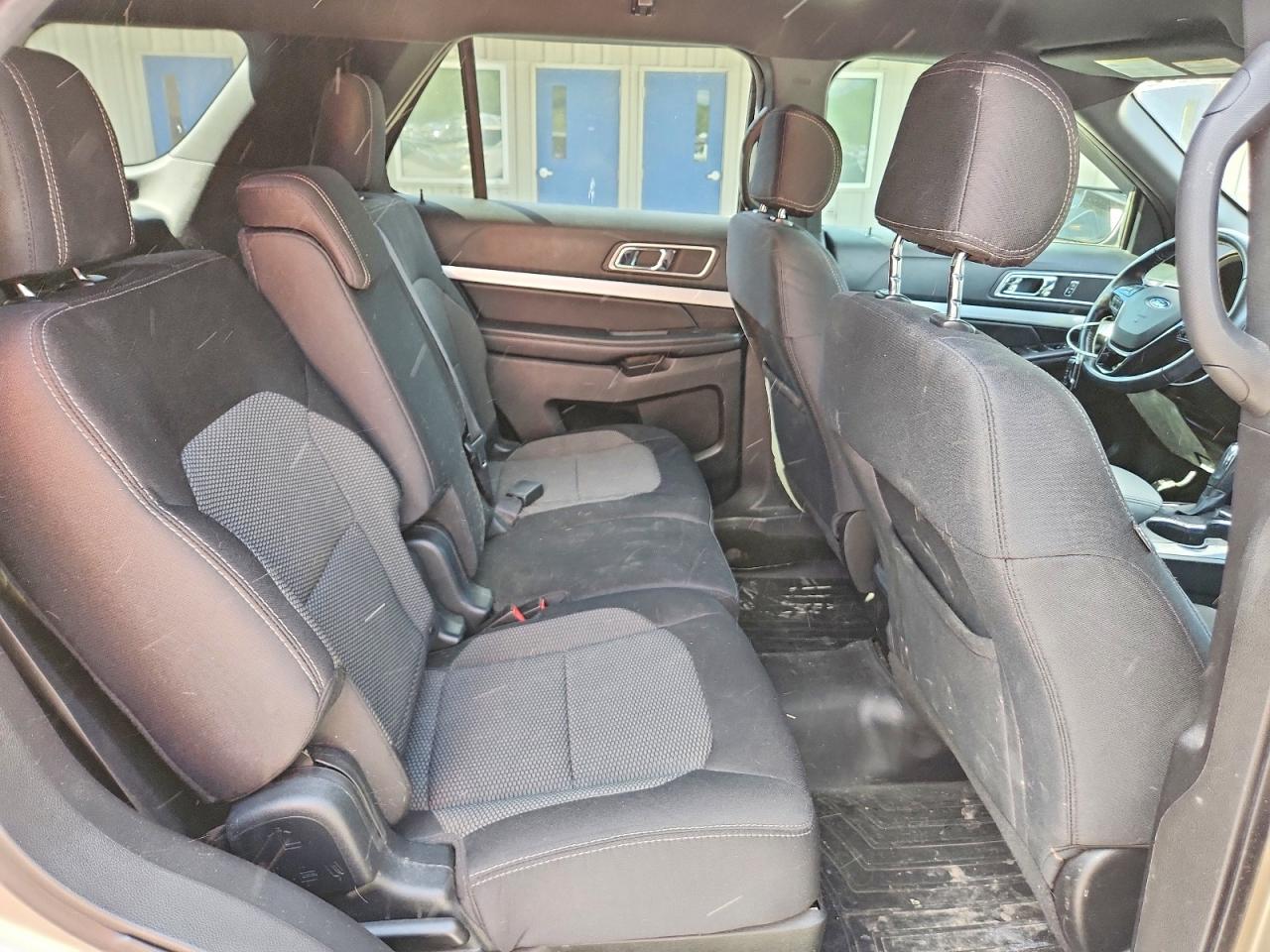 2017 FORD EXPLORER XLT photo 31