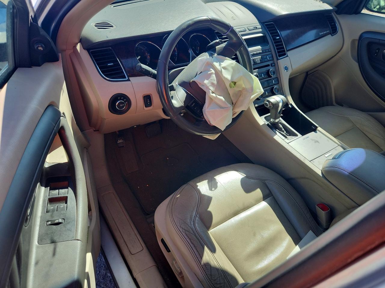 2010 FORD TAURUS SEL photo 21