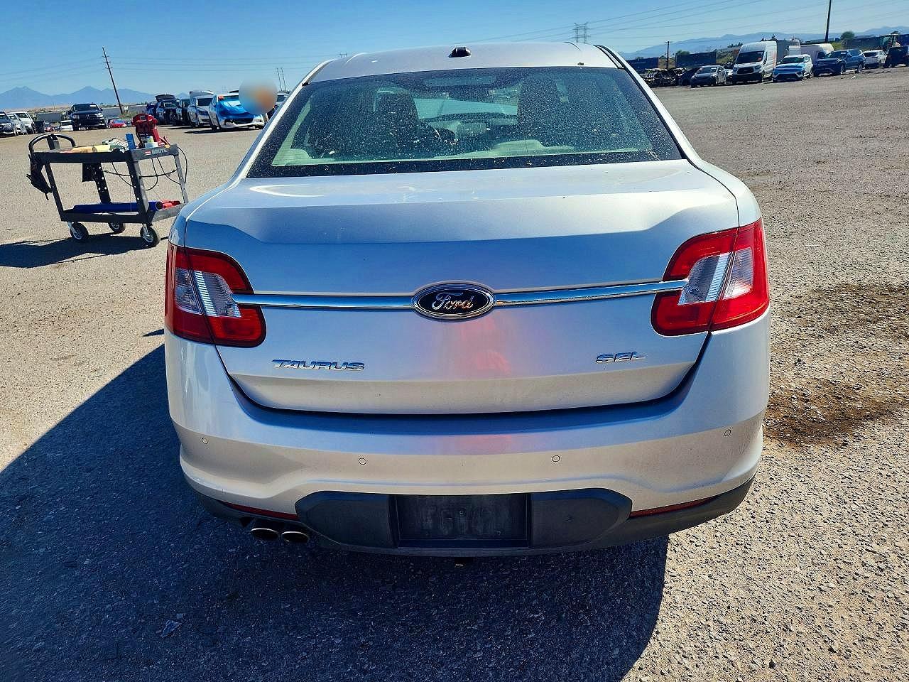 2010 FORD TAURUS SEL photo 16