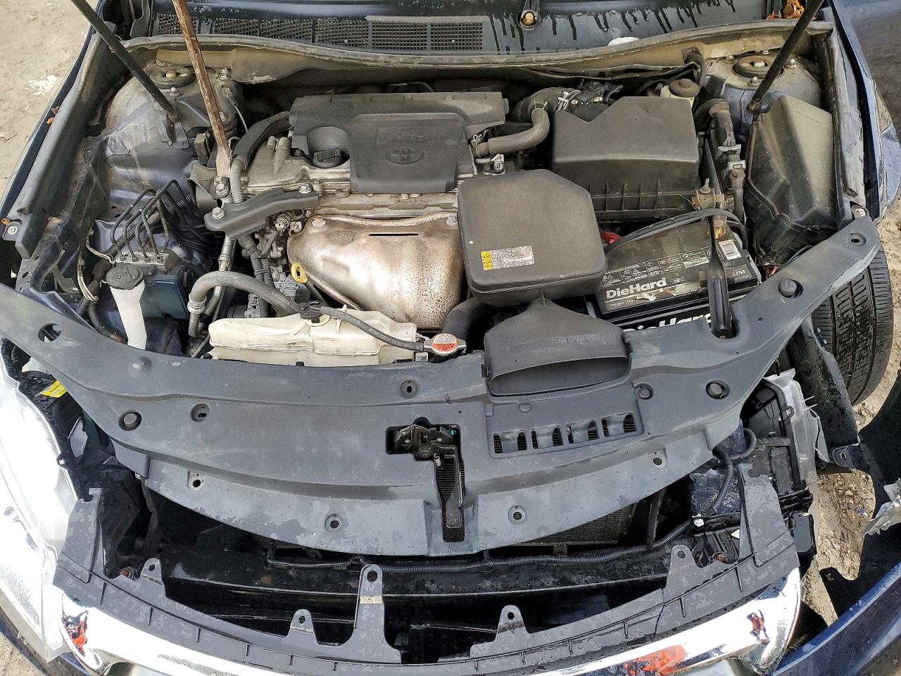 2016 TOYOTA CAMRY LE photo 31