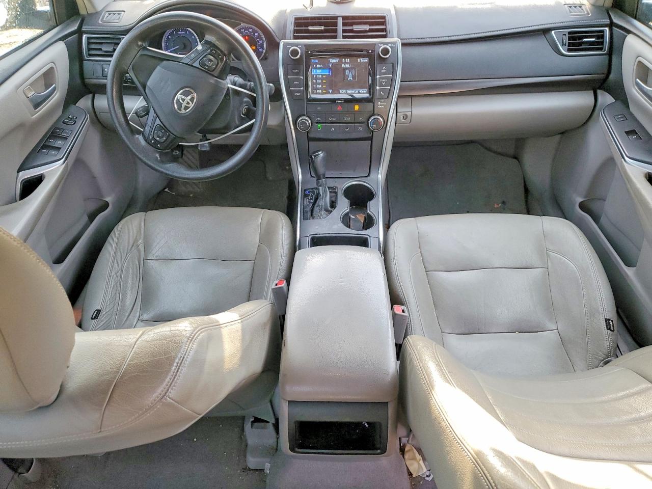 2016 TOYOTA CAMRY LE photo 22