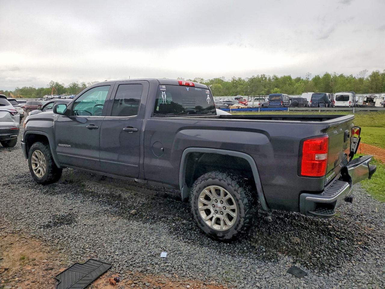 2014 GMC SIERRA K1500 SLE photo 3