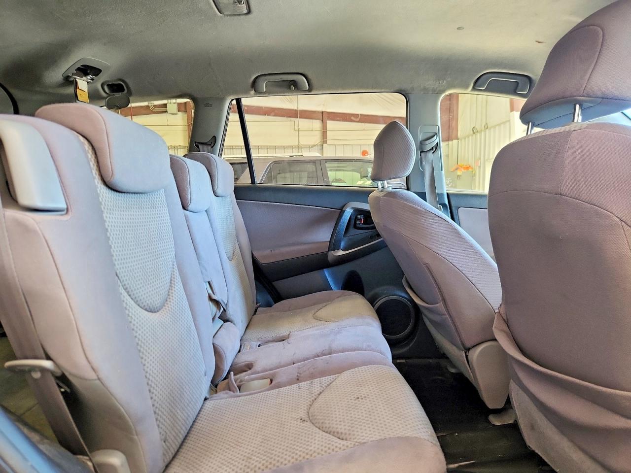 2006 TOYOTA RAV4 BASE photo 11