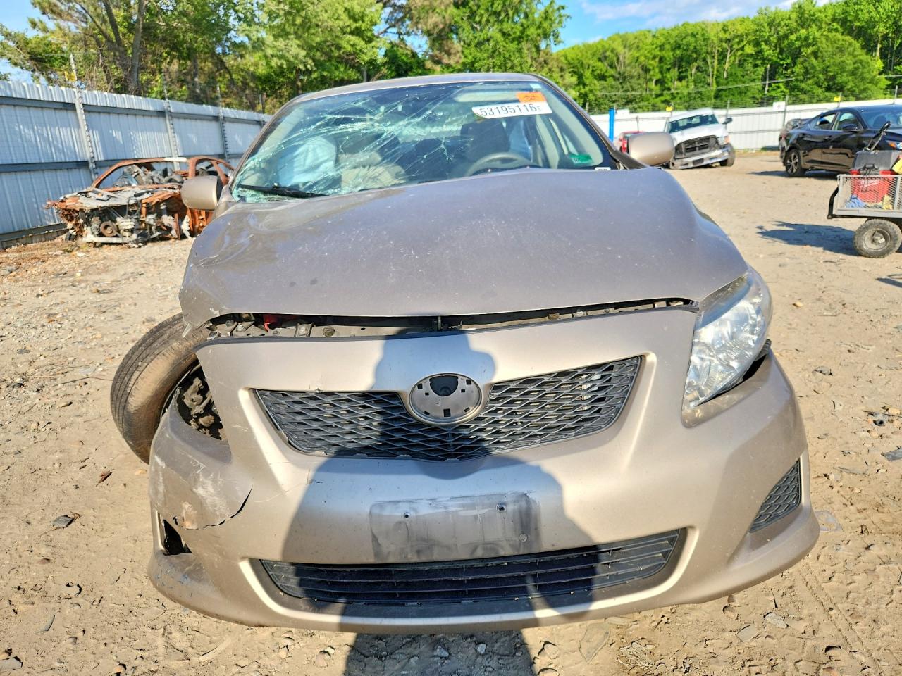 2010 TOYOTA COROLLA LE photo 9