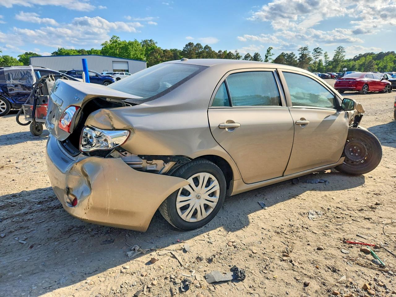 2010 TOYOTA COROLLA LE photo 5