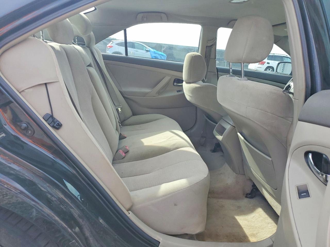 2010 TOYOTA CAMRY BASE photo 19