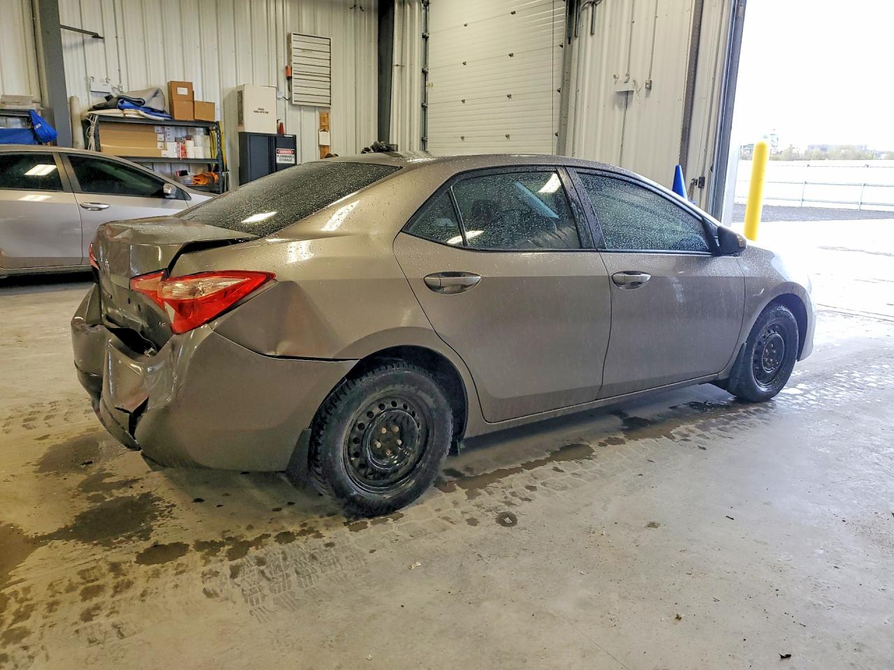2019 TOYOTA COROLLA L photo 3