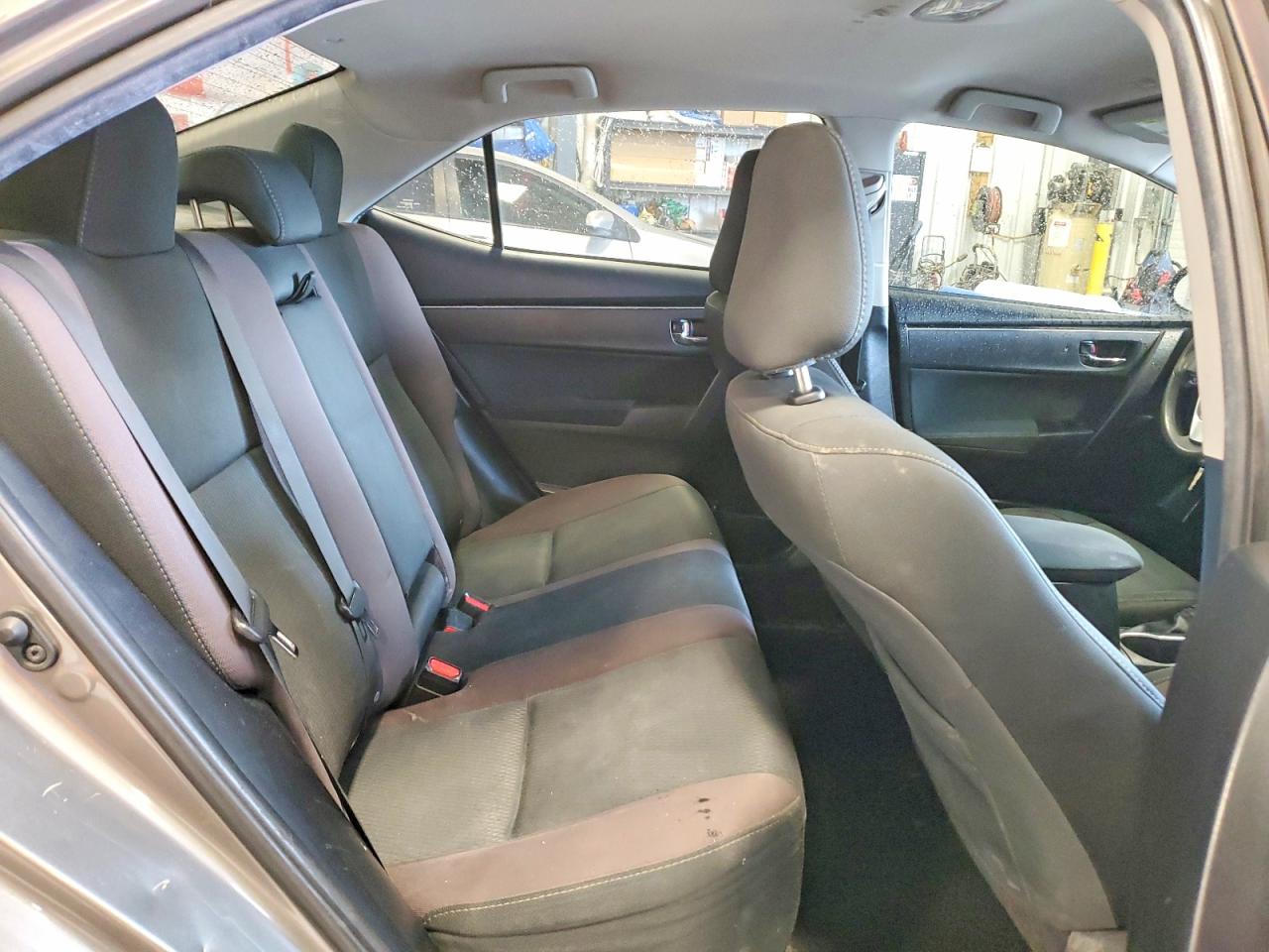 2019 TOYOTA COROLLA L photo 10