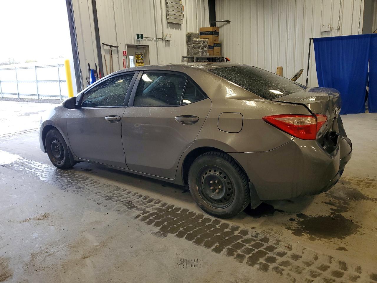 2019 TOYOTA COROLLA L photo 2