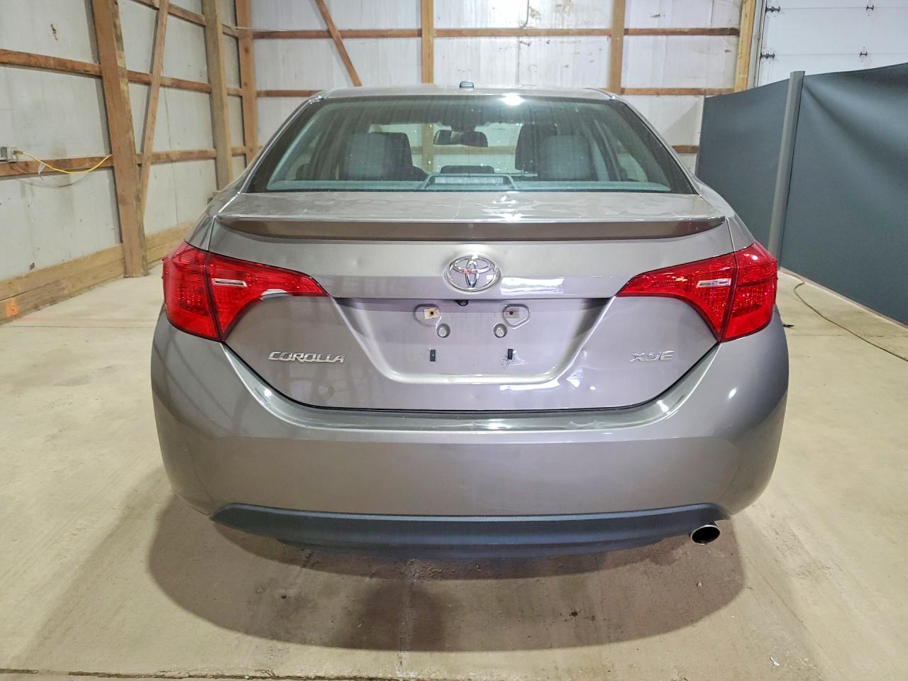 2017 TOYOTA COROLLA XSE photo 16