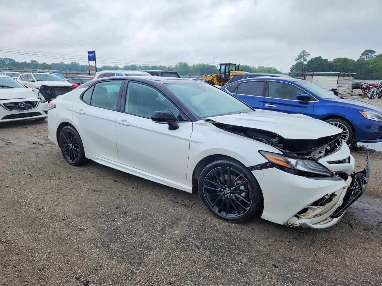 2022 TOYOTA CAMRY XSE photo 7