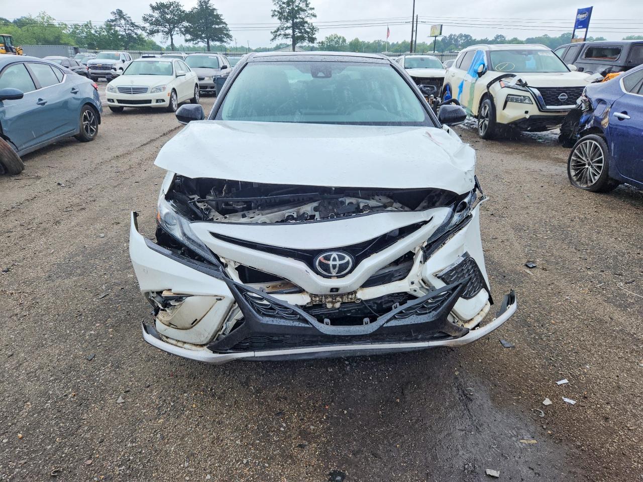 2022 TOYOTA CAMRY XSE photo 9