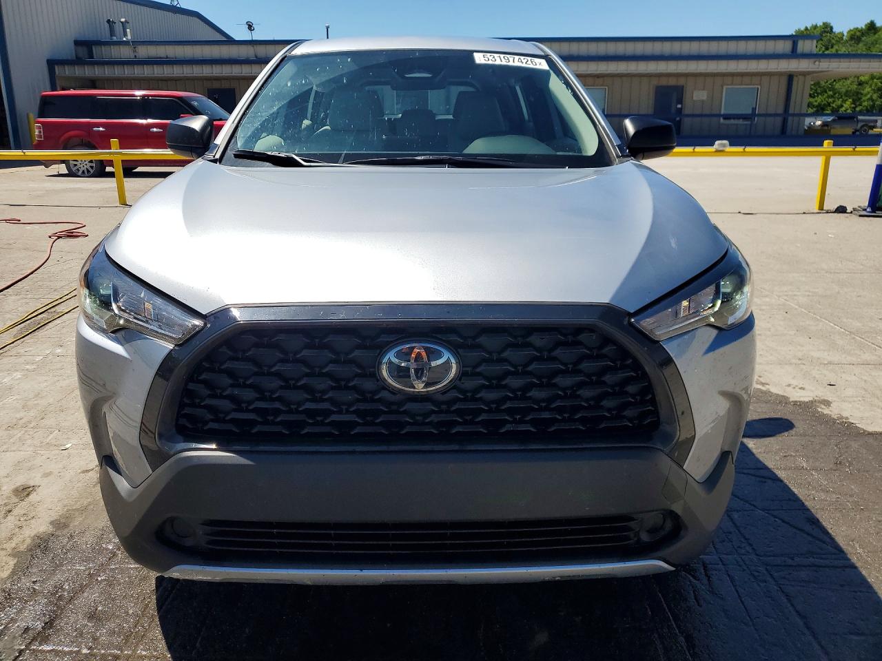 2025 TOYOTA COROLLA CROSS L photo 9
