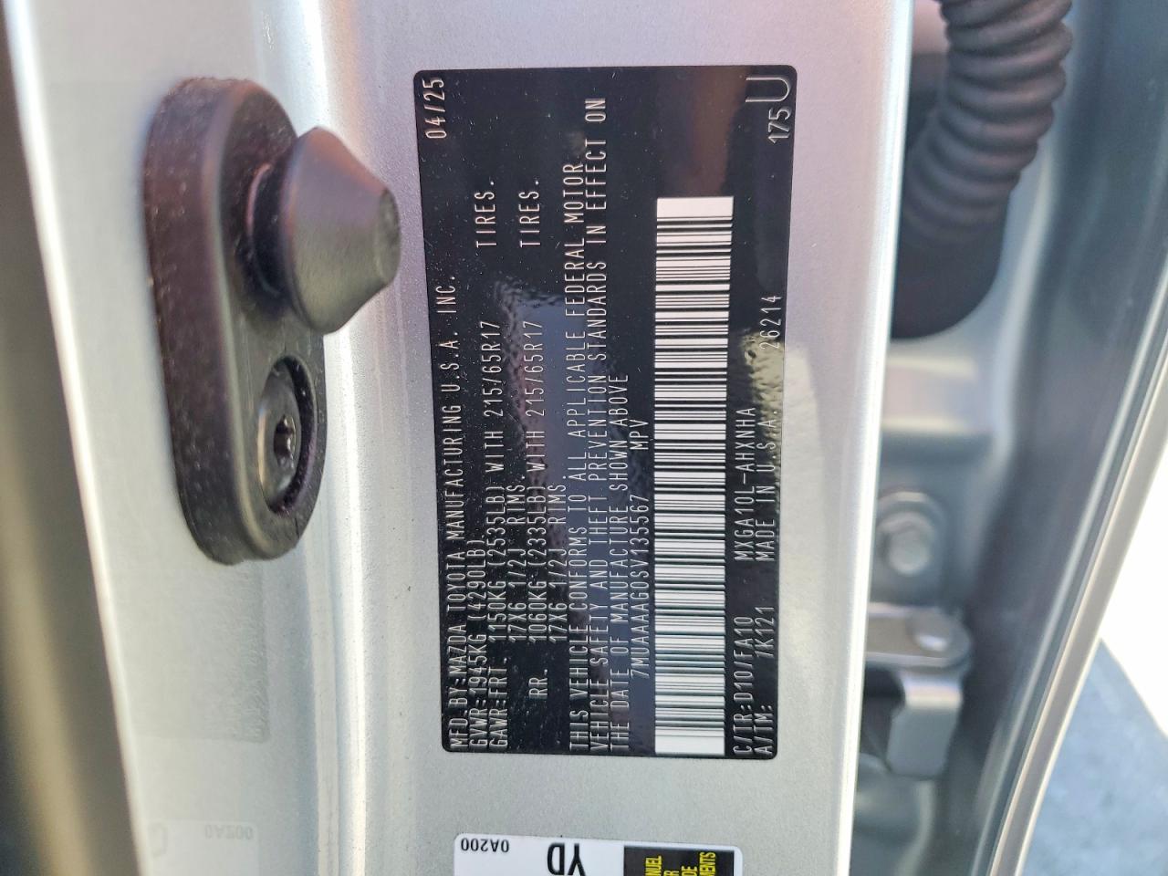 2025 TOYOTA COROLLA CROSS L photo 27