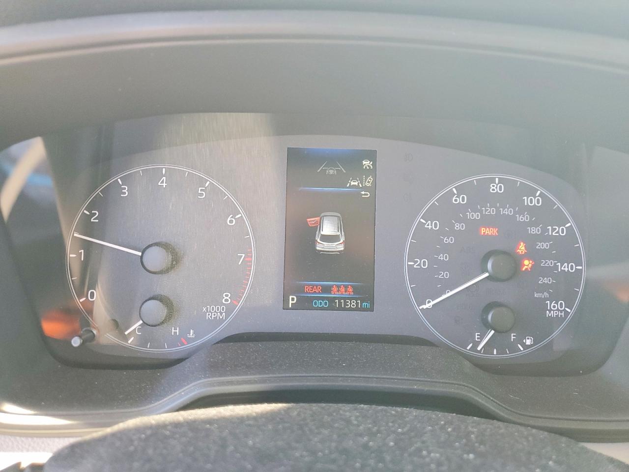2025 TOYOTA COROLLA CROSS L photo 17