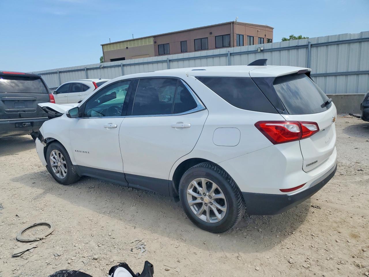 2018 CHEVROLET EQUINOX LT photo 4