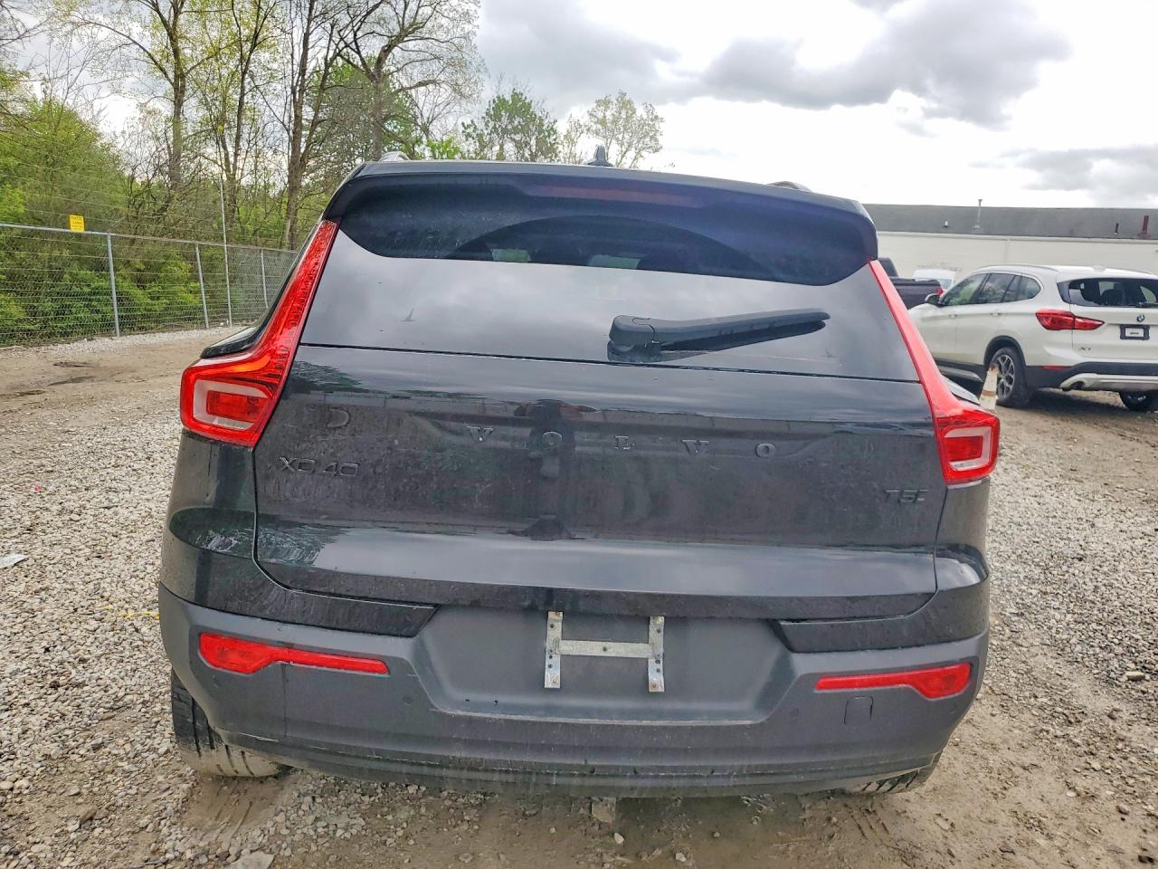 2020 VOLVO XC40 T5 MOMENTUM photo 11