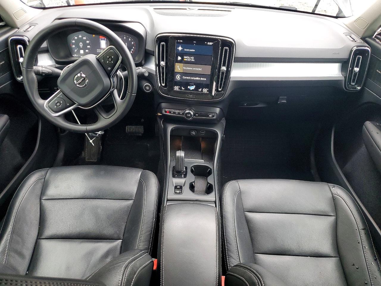 2020 VOLVO XC40 T5 MOMENTUM photo 15