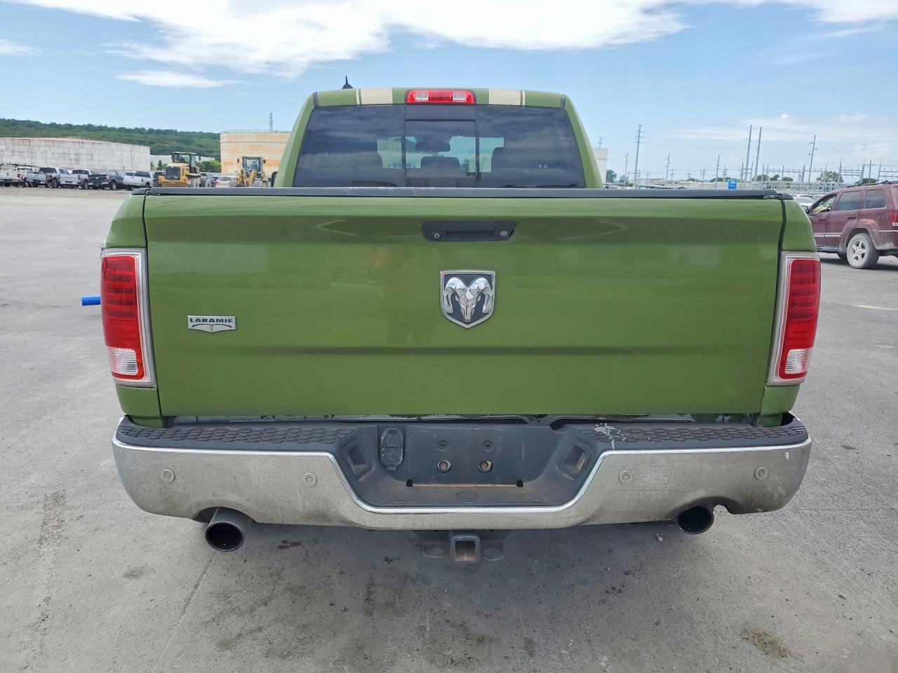 2015 RAM 1500 LARAMIE photo 16