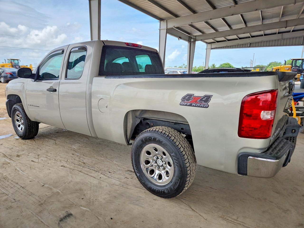 2009 CHEVROLET SILVERADO K1500 photo 4