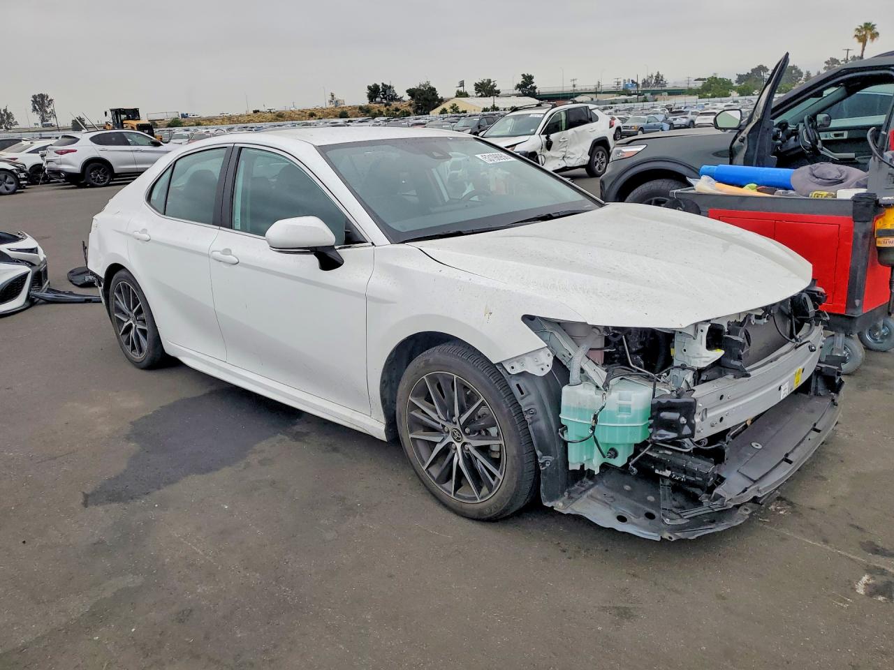 2023 TOYOTA CAMRY SE photo 4