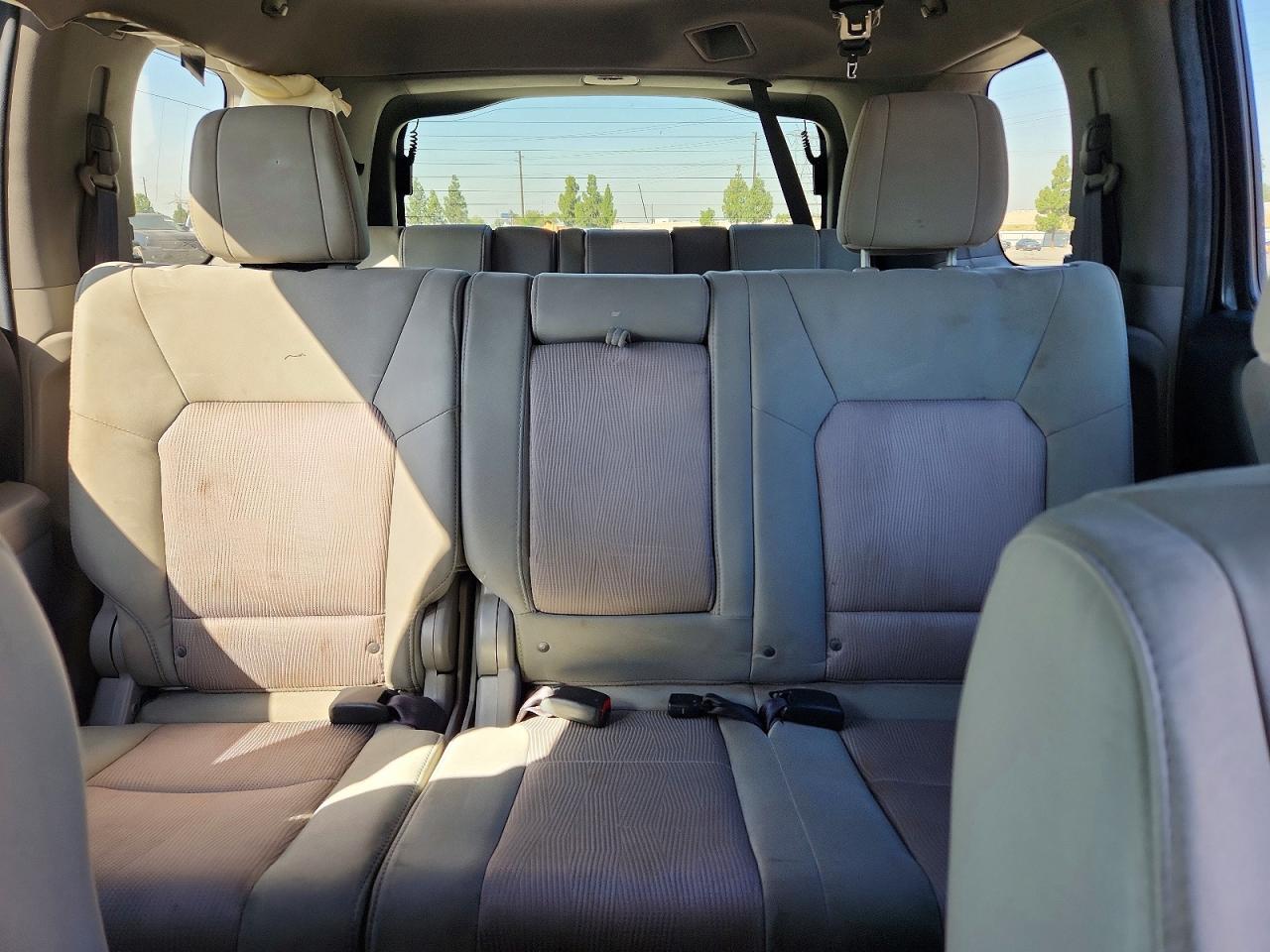 2012 HONDA PILOT EX photo 19