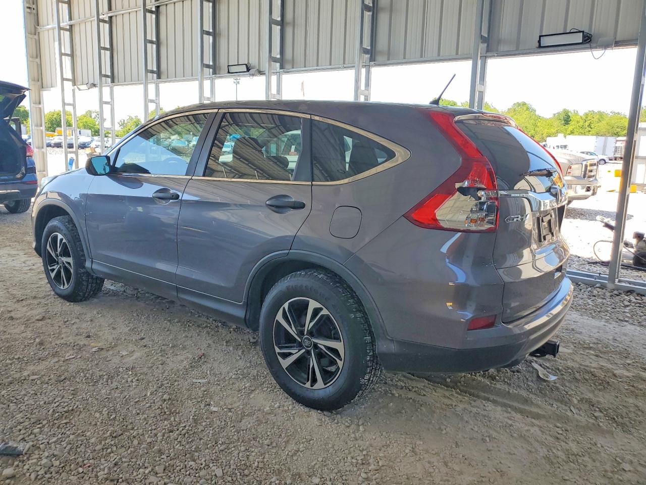 2015 HONDA CR-V LX photo 3