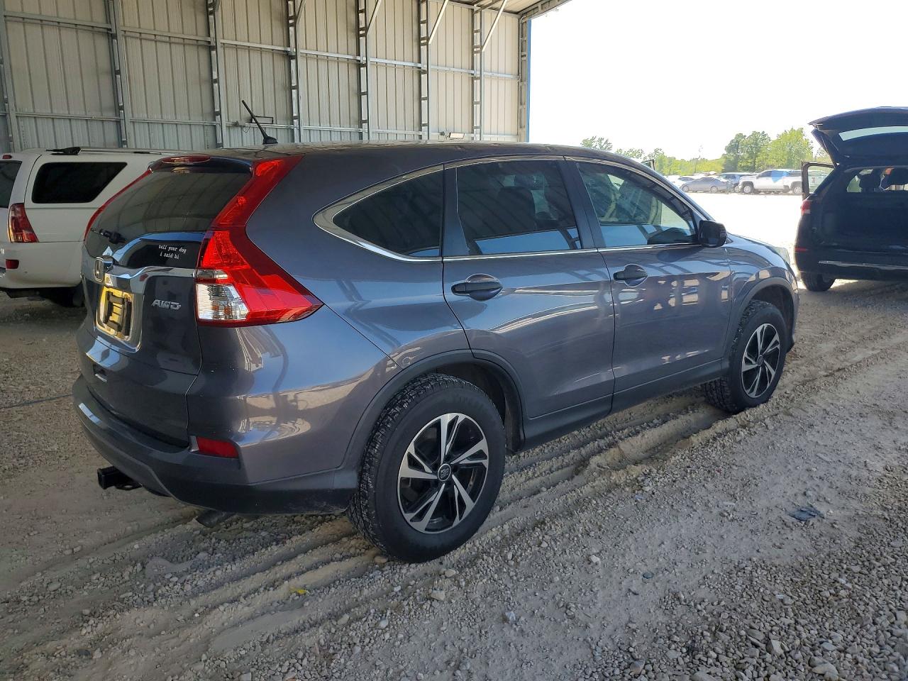 2015 HONDA CR-V LX photo 5