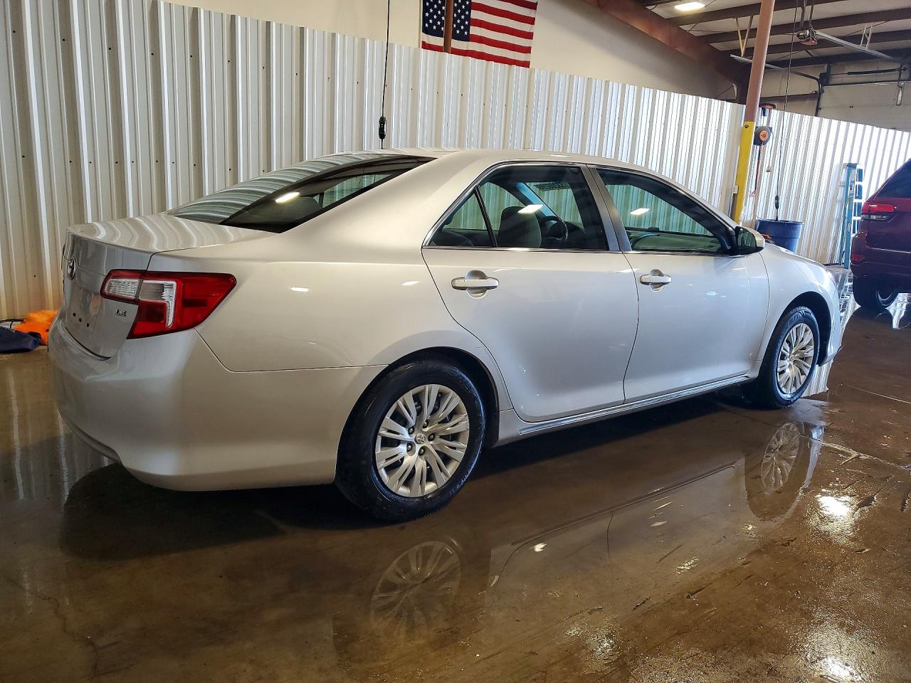 2014 TOYOTA CAMRY LE photo 7
