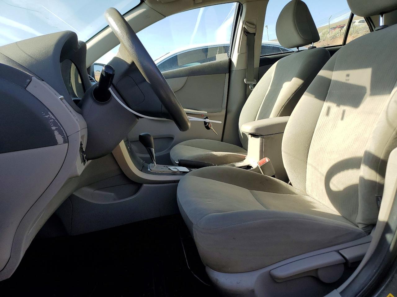 2010 TOYOTA COROLLA BASE photo 13