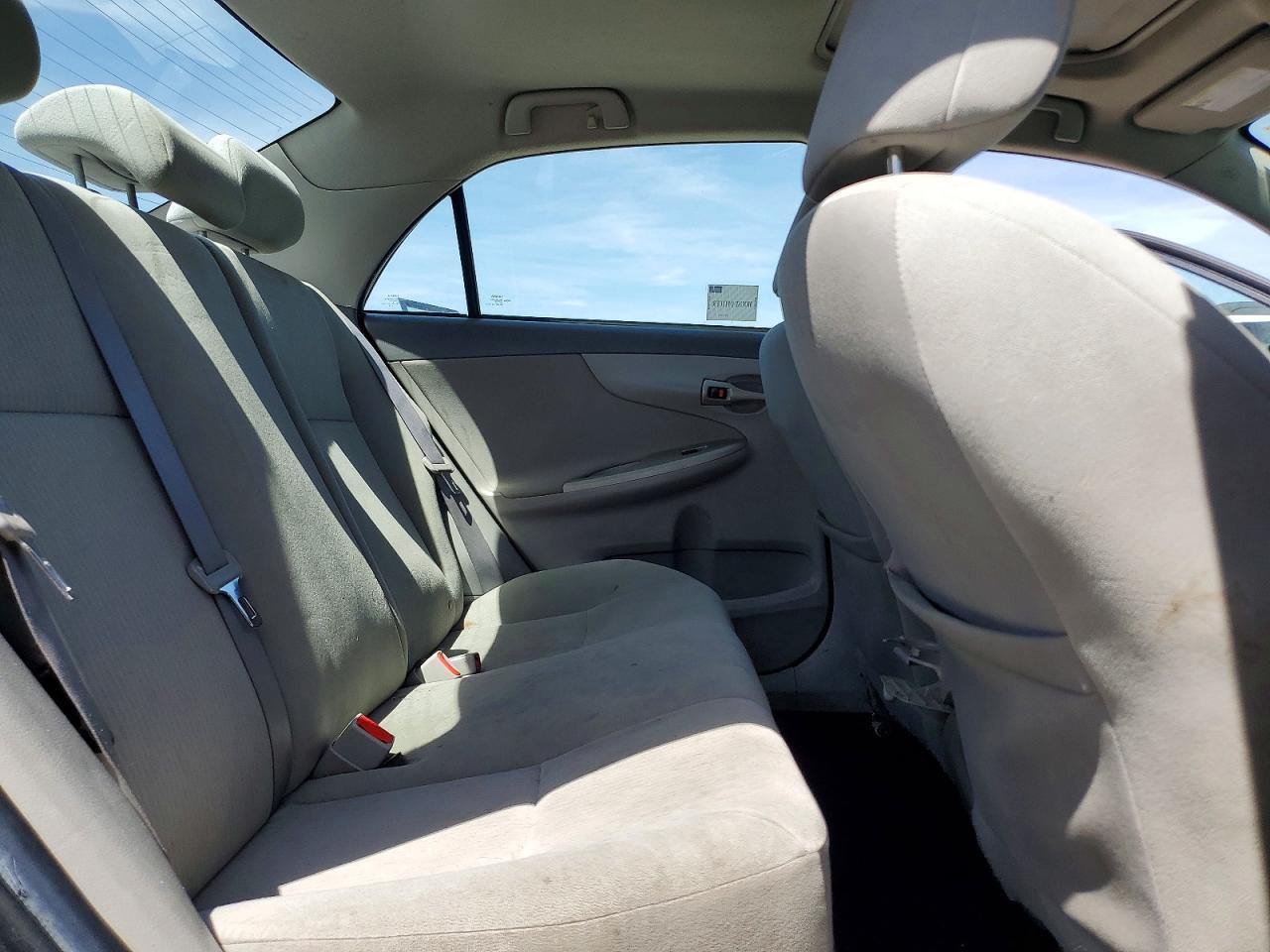 2010 TOYOTA COROLLA BASE photo 19