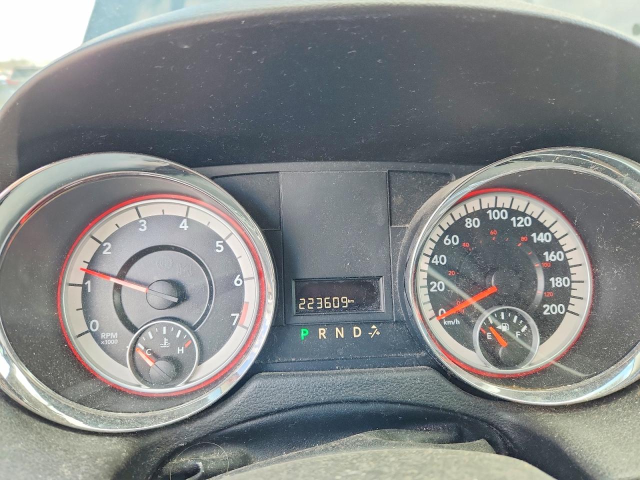2013 DODGE GRAND CARAVAN SE photo 9