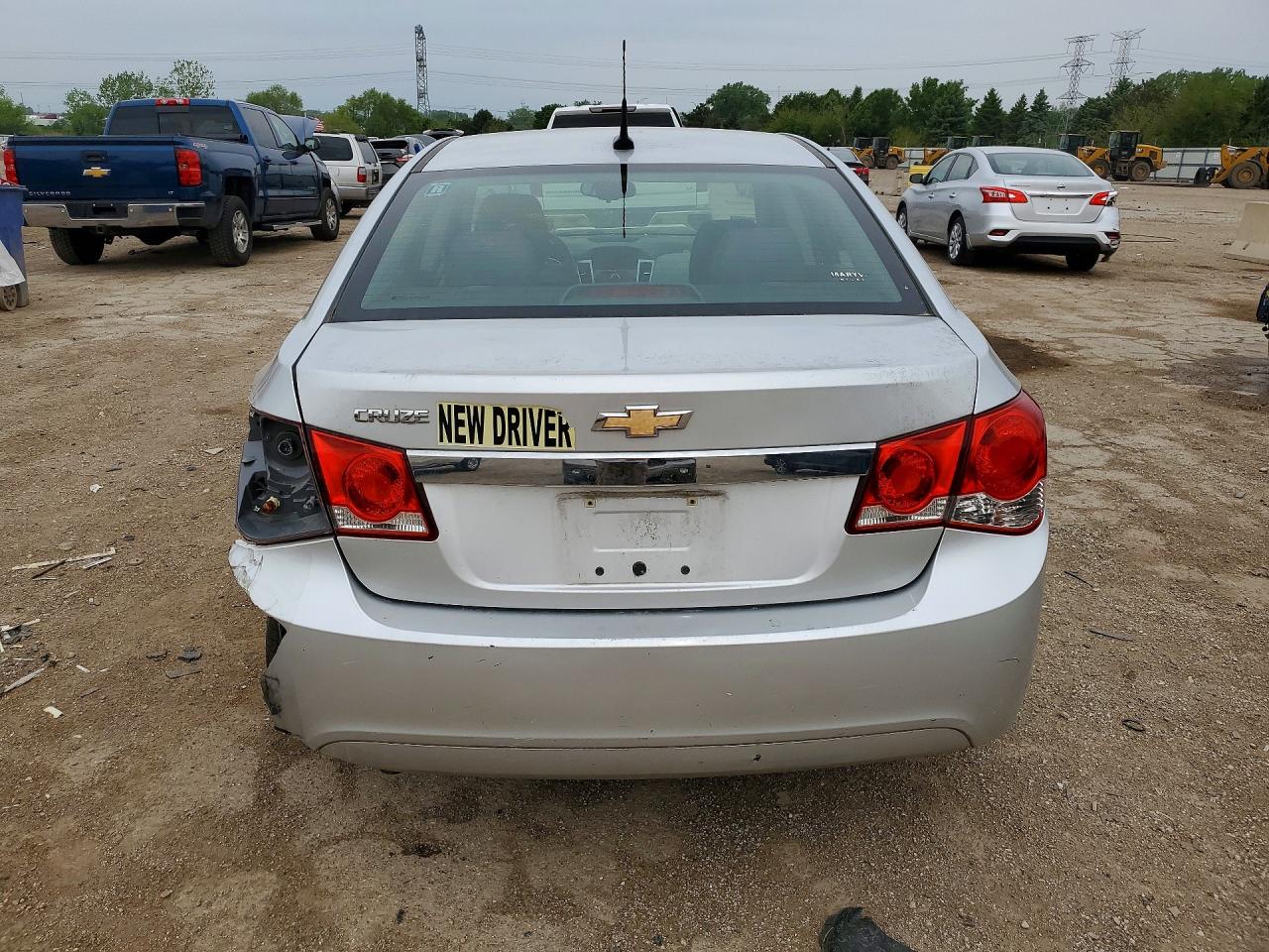 2013 CHEVROLET CRUZE LS photo 11