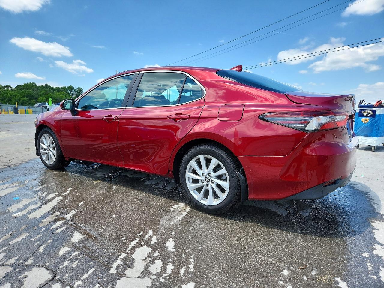 2021 TOYOTA CAMRY LE photo 4