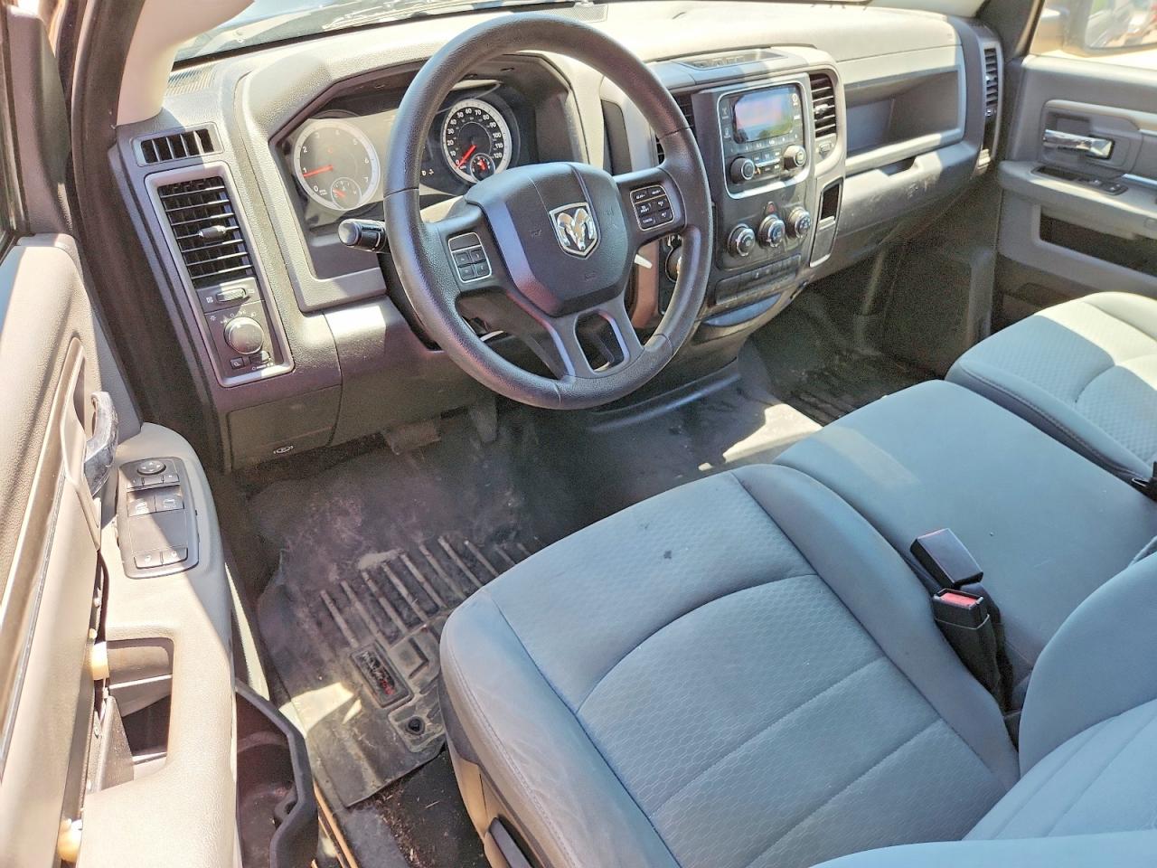 2013 RAM 1500 ST photo 22
