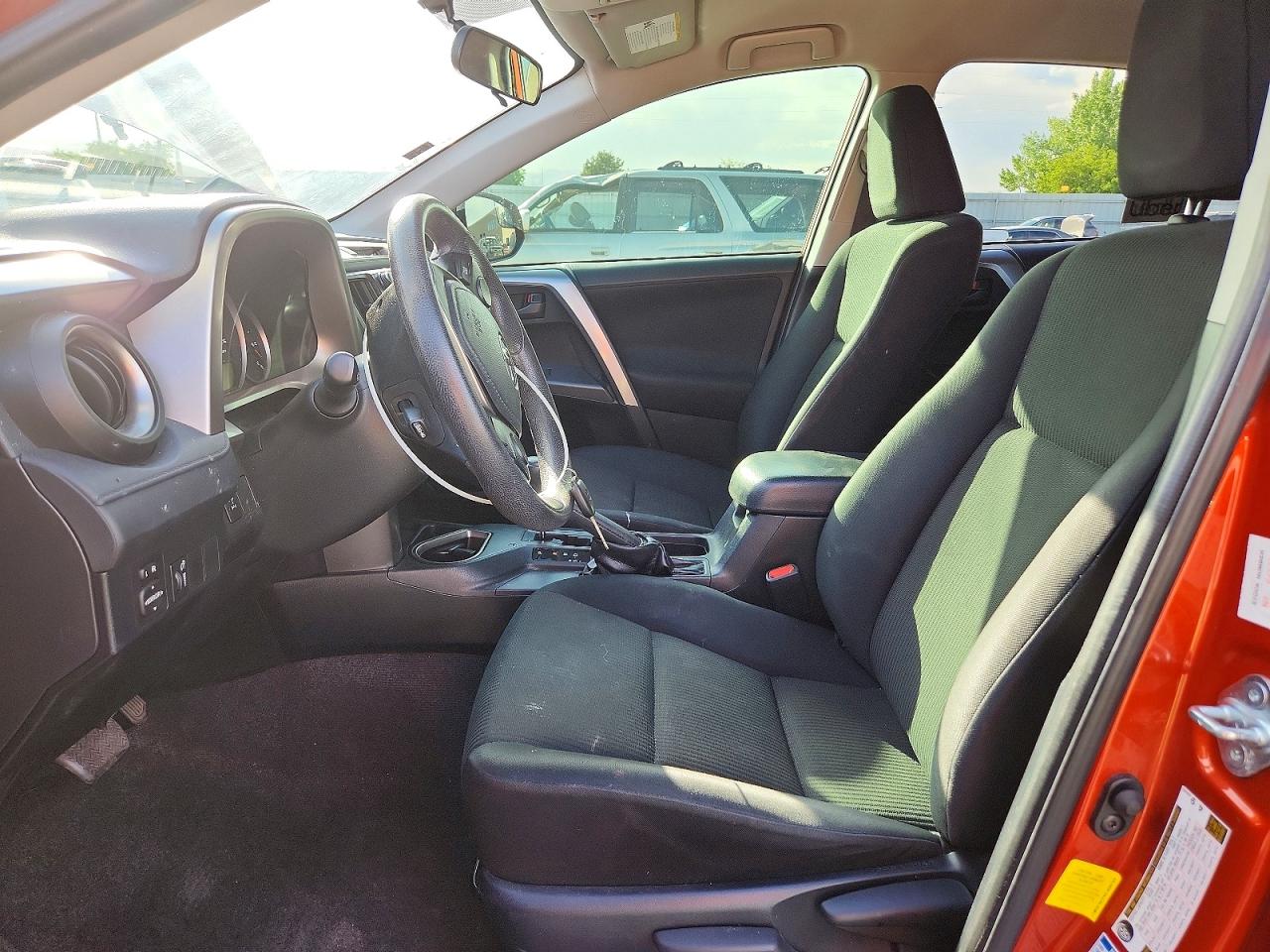2016 TOYOTA RAV4 LE photo 19
