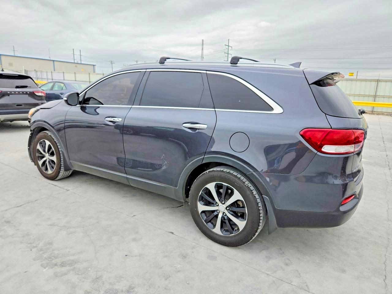 2017 KIA SORENTO EX photo 4