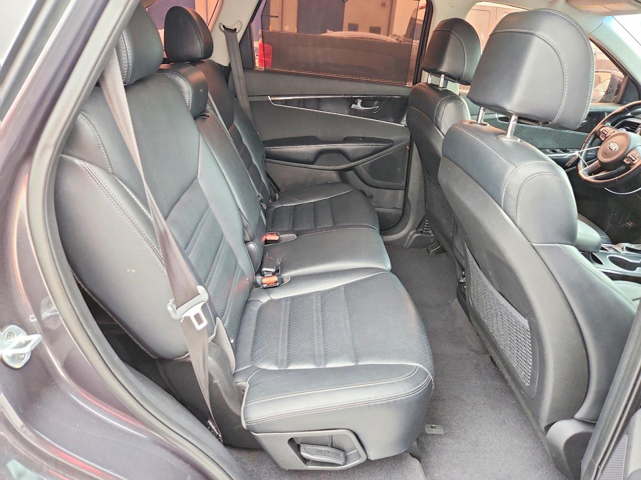 2017 KIA SORENTO EX photo 28