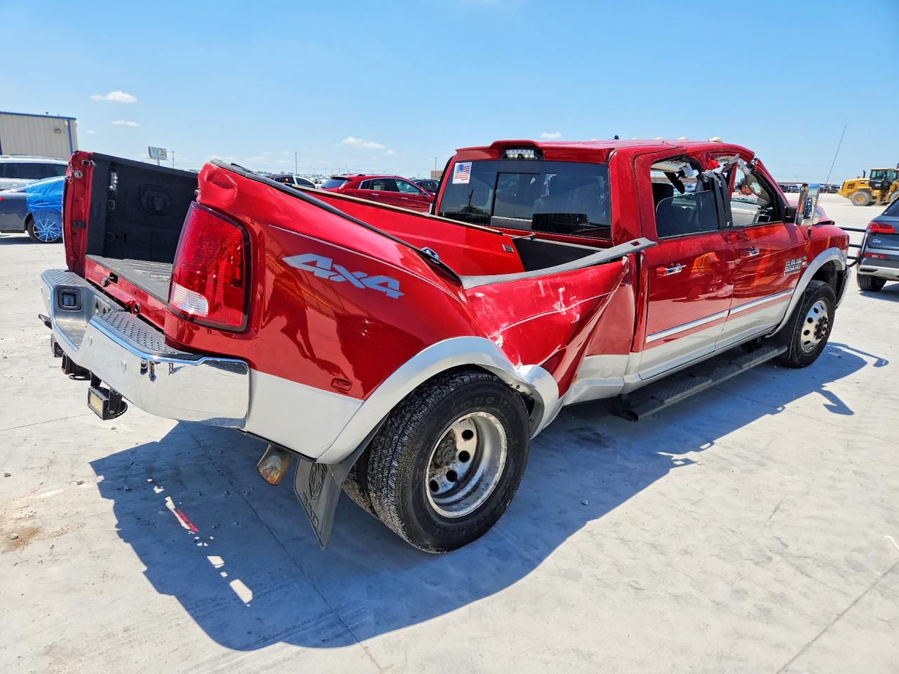2018 RAM 3500 SLT photo 3