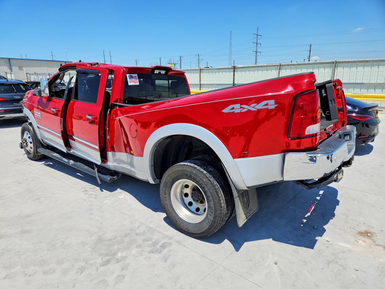 2018 RAM 3500 SLT photo 2